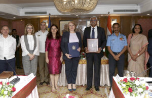 Defence Secretary Shri Giridhar Aramane and his Romanian counterpart Mrs Simona Cojocaru hold bilateral talks