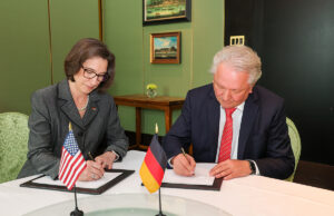 Rheinmetall Defence And Lockheed Martin Will Cooperate On Rocket Artillery System