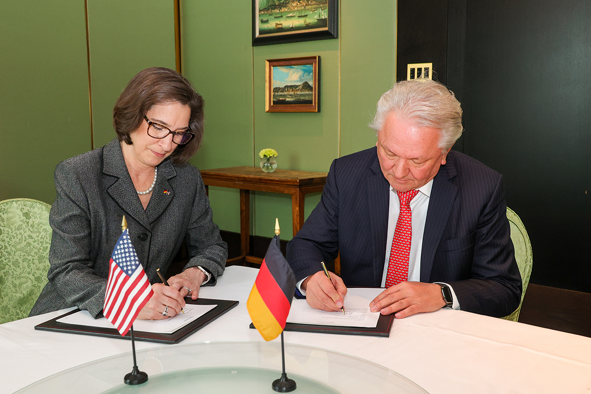 Rheinmetall Defence And Lockheed Martin Will Cooperate On Rocket Artillery System